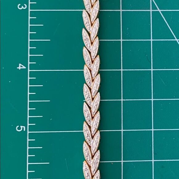 Beautiful Diamond like bracelet earrings set 8” L Gold Silver - Picture 17 of 17